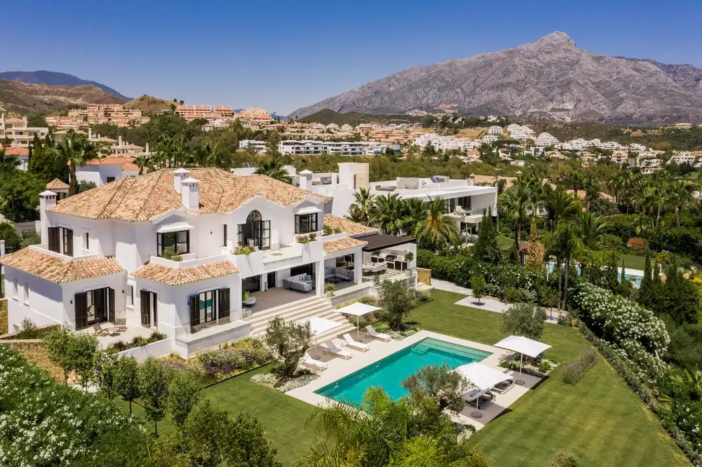 Nueva Andalucía zona donde trabajan Los Pintores Marbella